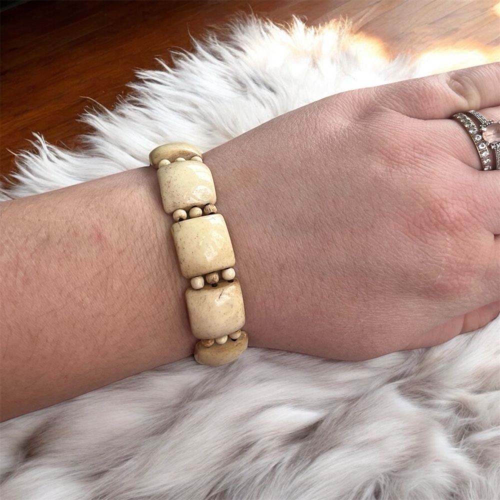 Vintage Tribal Carved Bone Elephant Jewelry Set - Picture 6 of 9